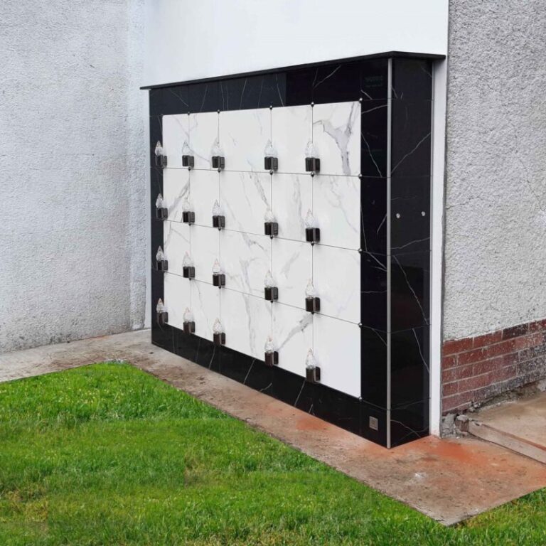 Moderné kolumbárium a pietny priestor – Malé Lednice