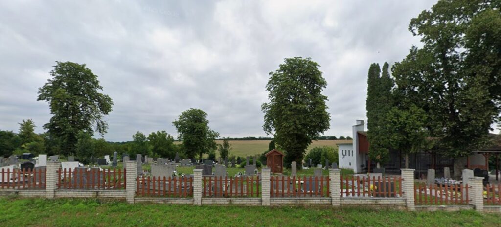 cintorín Plavé Vozokany - dom smútku